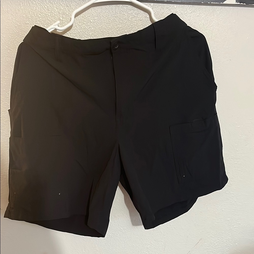 Magellan Outdoors Black Cargo Shorts Versatile Design